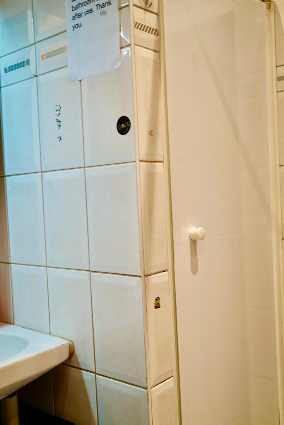 Schoepfwerk Hostel 10 Wien Eksteriør billede