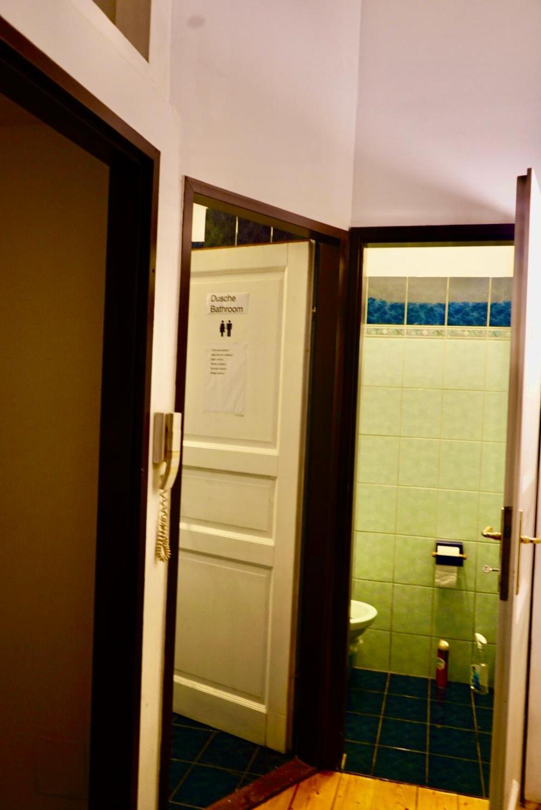 Schoepfwerk Hostel 10 Wien Eksteriør billede