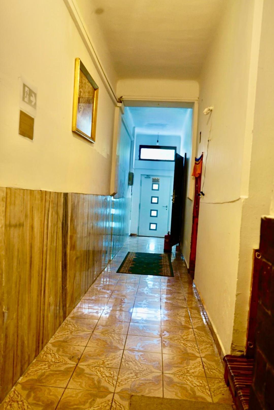 Schoepfwerk Hostel 10 Wien Eksteriør billede