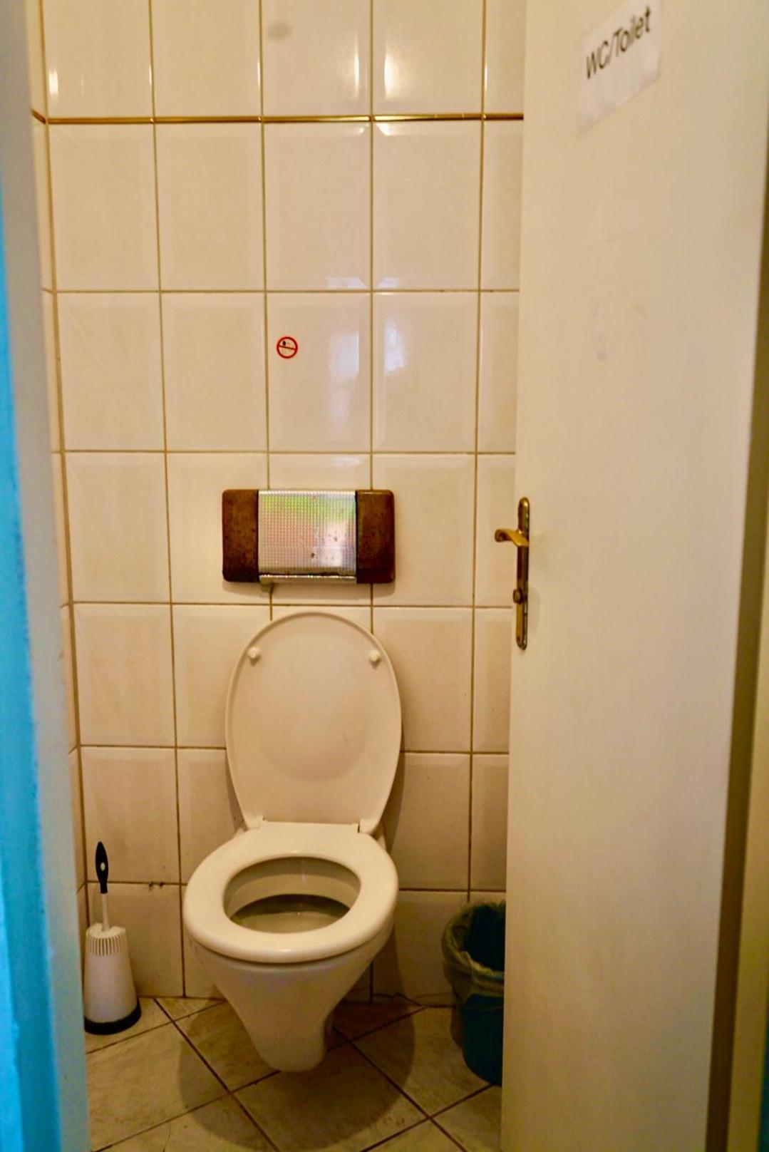 Schoepfwerk Hostel 10 Wien Eksteriør billede