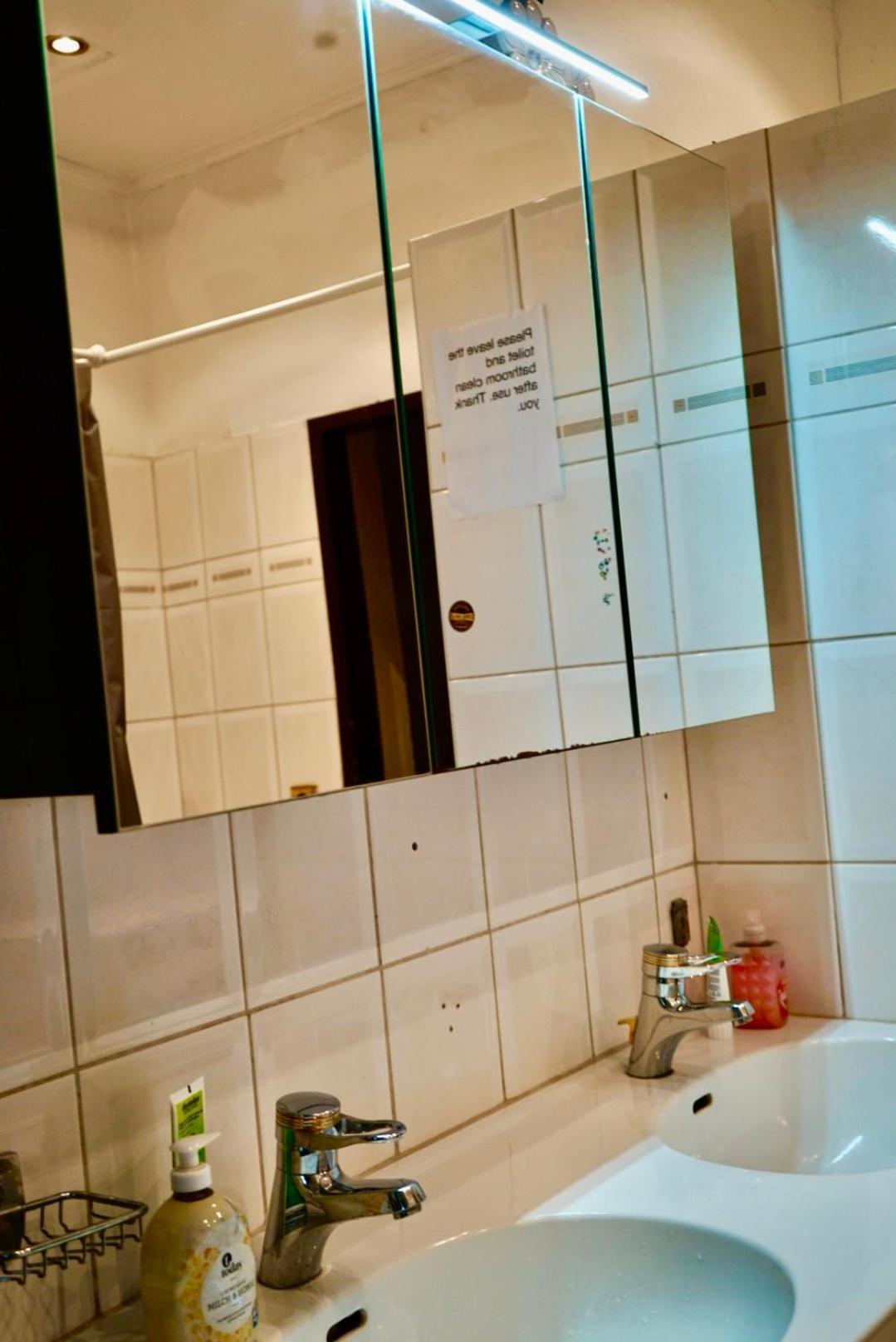 Schoepfwerk Hostel 10 Wien Eksteriør billede